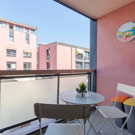 Joivy Porto Antico Flat Genua